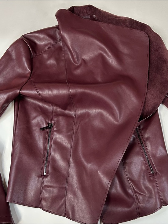 Bagatelle Women’s Size XS Faux Leather Moto Jacket Burgundy Open Front Suede - Picture 10 of 13